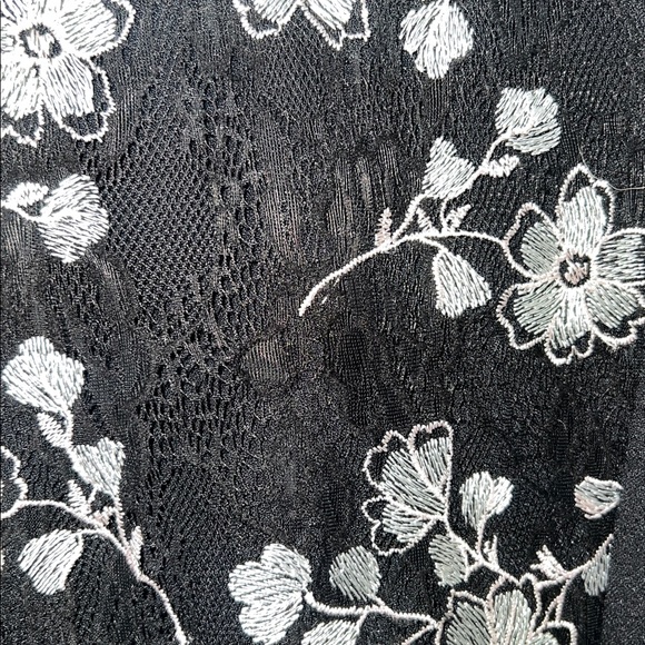 Karl Lagerfeld Black Dress with White Floral Detail - Picture 3 of 8